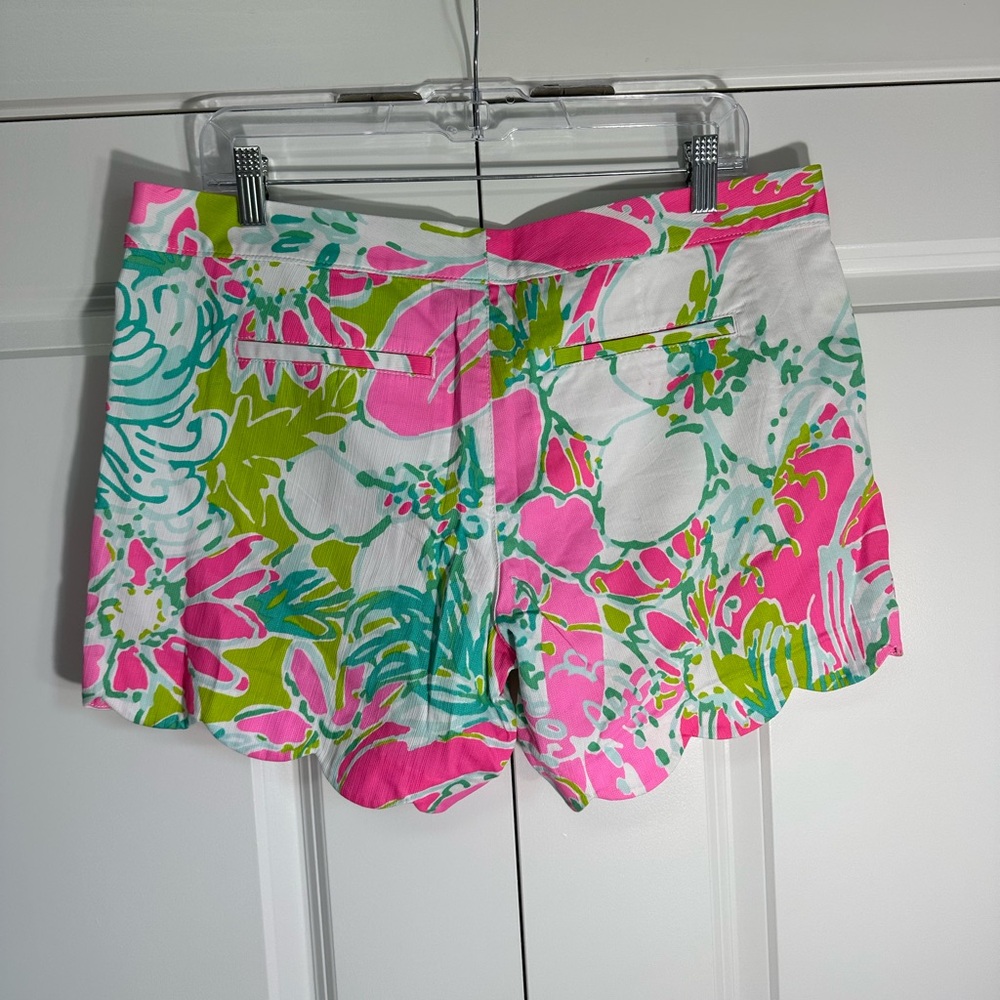Lilly Pulitzer The Buttercup Short Pink and Green Floral Women's Shorts Size 12 - Picture 2 of 3